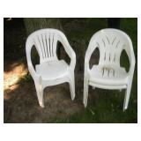 (5) STACKING PLASTIC CHAIRS