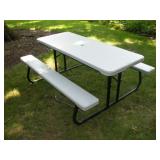 LIFETIME 6FT FOLDING PLASTIC PICNIC TABLE