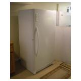 FRIDGIDAIRE UP RIGHT FREEZER 32X27X66