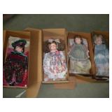 (4) ROBIN WOODS DOLLS