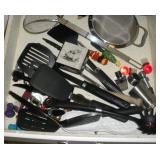 COOKING UTENSILS CONTENTS OF DRAWER