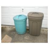 (2) TRASH CANS RUBBERMAID AND OTHER
