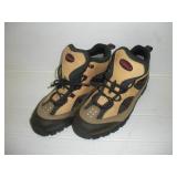 NEW CABELA,S MENS HIKING SHOES SZ 11.5