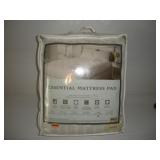 *NEW* KING SIZE MATRESS PAD