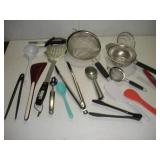LIKE NEW KITCHEN UTENCILS