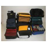 LUNCHBOXES / COOLERS