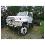 1992 F FORD TRUCK 12 FT CAB & CHASSIS