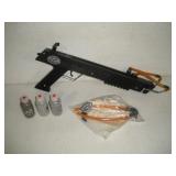 SLINGSHOOTER PISTOL SLINGSHOT W/ AMMO