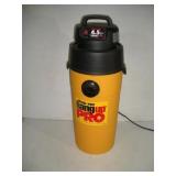 HANGING SHOP VAC W/ WALL MOUNT 4.5 GAL - -