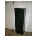 STACK ON 8 GUN SAFE W/ KEY 17X11X53