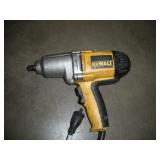 DEWALT 1/2 IN DRIVE IMPACT GUN