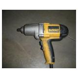 DEWALT 1/2 IN DRIVE IMPACT GUN
