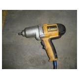 DEWALT 1/2 IN DRIVE IMPACT GUN
