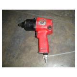 UNIVERSAL TOOL 1/2 IN DRIVE PNEUMATIC IMPACT GUN