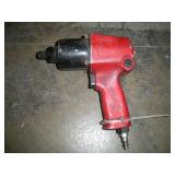 UNIVERSAL TOOL 1/2 IN DRIVE PNEUMATIC IMPACT GUN
