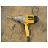 DEWALT 1/2 IN DRIVE IMPACT GUN