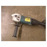 MAKITA 6 IN ANGLE GRINDER --