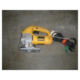 DEWALT SCROLL SAW W/ KEYLESS CHUCK