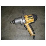 DEWALT 1/2 IN DRIVE IMPACT GUN
