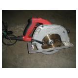 MILWAUKEE 7 1/4 IN CIRCULAR SAW