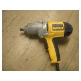 DEWALT 1/2 IN DRIVE IMPACT GUN