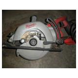 MILWAUKEE 7 1/4 IN WORM DRIVE CIRCULAR SAW