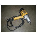 DEWALT 1/2 IN DRIVE IMPACT GUN