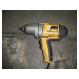 DEWALT 1/2 IN DRIVE IMPACT GUN