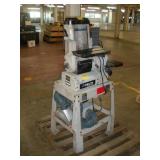 DELTA INDUSTRIAL 12 IN DISC/6 IN BELT SANDER