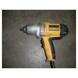 DEWALT 1/2 IN DRIVE IMPACT GUN