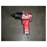 UNIVERSAL TOOL 1/2 IN DRIVE PNEUMATIC IMPACT GUN