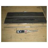 SNAP-ON 1 IN DRIVE TORQUE WRENCH  2000 FTLB
