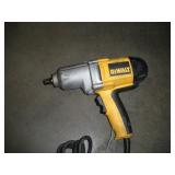 DEWALT 1/2 IN DRIVE IMPACT GUN