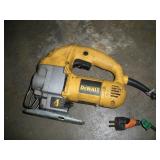 DEWALT SCROLL SAW W/ KEYLESS CHUCK