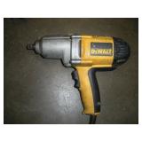 DEWALT 1/2 IN DRIVE IMPACT GUN