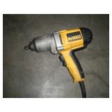 DEWALT 1/2 IN DRIVE IMPACT GUN