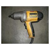 DEWALT 1/2 IN DRIVE IMPACT GUN