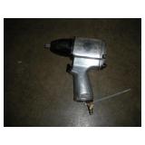 UNIVERSAL TOOL 1/2 IN DRIVE PNEUMATIC IMPACT GUN