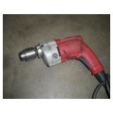 MILWAUKEE 1/2 IN DRILL