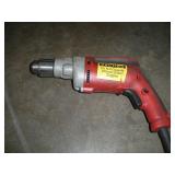 MILWAUKEE 1/2 IN DRILL