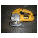 DEWALT SCROLL SAW W/ KEYLESS CHUCK