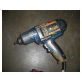 DEWALT 1/2 IN DRIVE IMPACT GUN