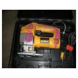 DEWALT SCROLL SAW W/ KEYLESS CHUCK