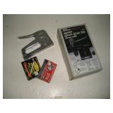 Staple Gun - Glue Gun 1 lot