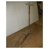 Auto Specialties MFG 2 Ton Floor Jack Damaged Auto Specialties MFG 2 Ton Floor Jack Damaged
