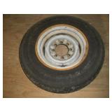 235/85 R16 3/4 Ton Truck Rim & Tire 235/85 R16 3/4 Ton Truck Rim & Tire