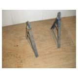 2 Metal Stands 17" x 20" 2 Metal Stands 17" x 20"