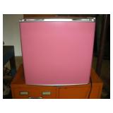 Mini Fridge 17"x20"x19" Mini Fridge 17"x20"x19"