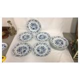 Lot of 11 Blue Danube 10" plates