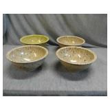 Set of 4 Texas Ware Plastic bowls